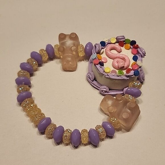 Shopkins Cake Stretch Bracelet Birthday Gummy Beard Glitter - Picture 2 of 5